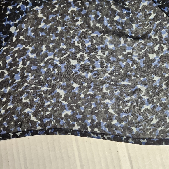 New York and Company Women Top Size Large - Picture 7 of 9